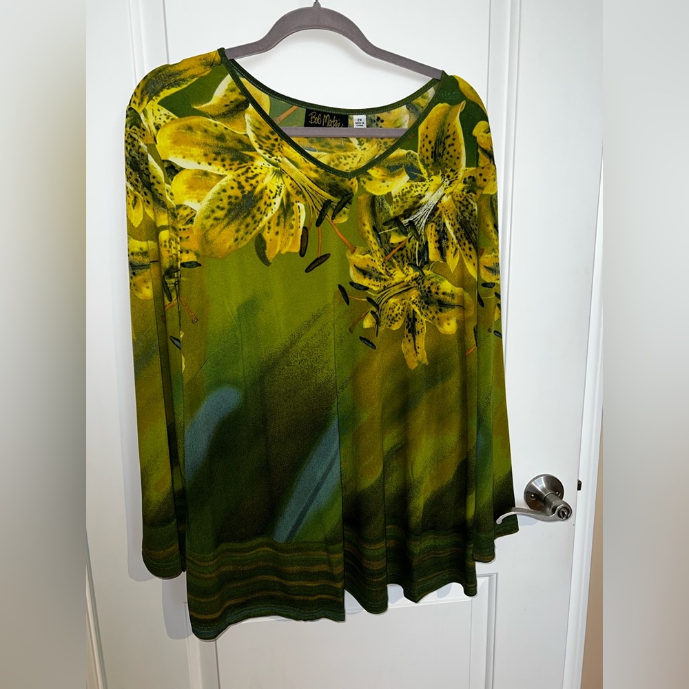 Bob Mackie Green and Yellow Lily Floral Jersey Blouse NWT Plus Size 2X